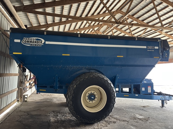 Used 2004 Kinze 650 Grain Carts at Koenig Equipment in Urbana, OH - Photo0