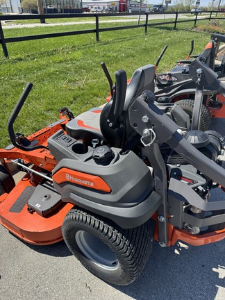2023 Husqvarna Z560L
