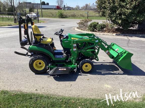 Photo of 2024 John Deere 1025R