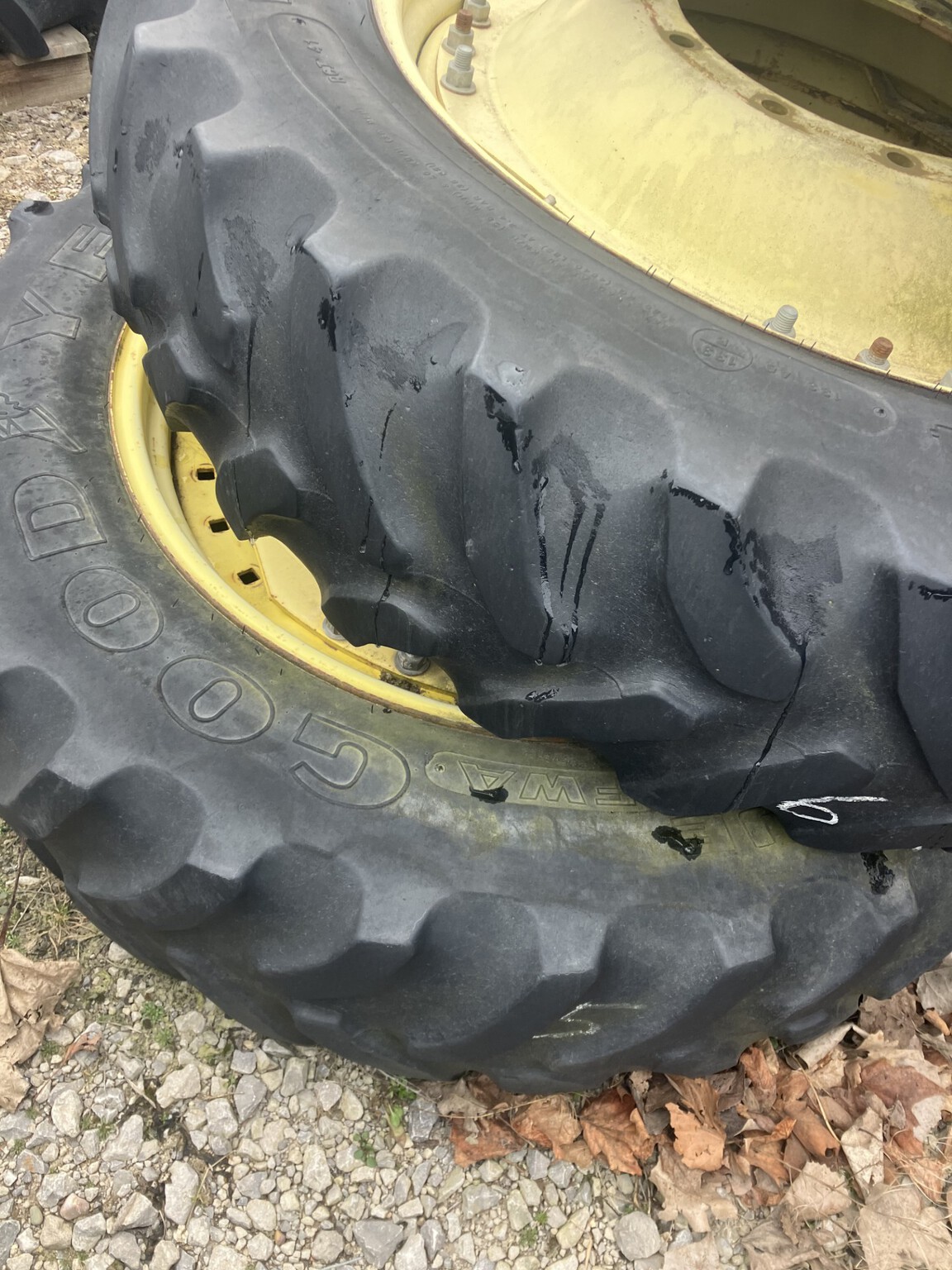 Other 320/85R34 Image 3