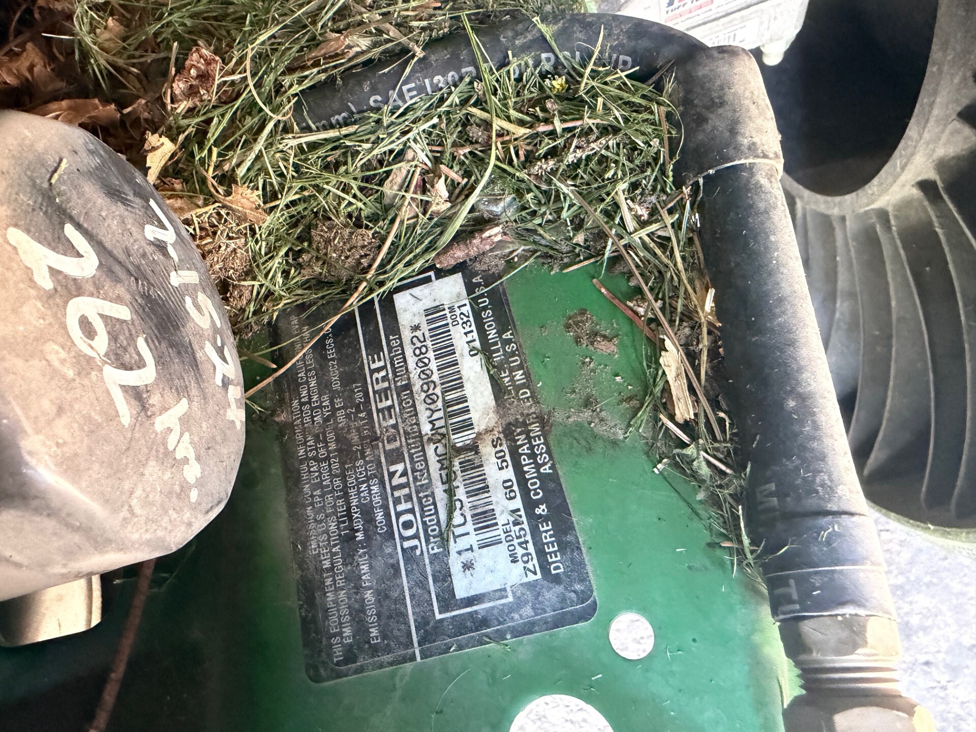 2021 John Deere Z945M EFI Image 6