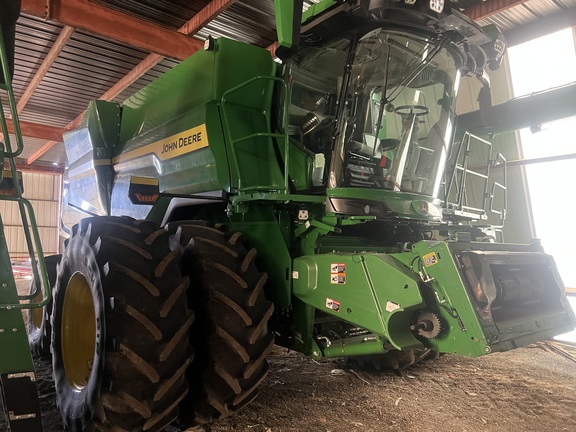 Photo of 2025 John Deere S7 800