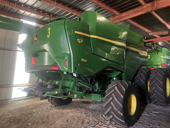Photo of 2025 John Deere S7 800
