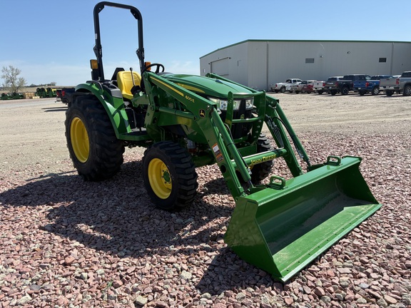 2024 John Deere 4052M (5th thumbnail)