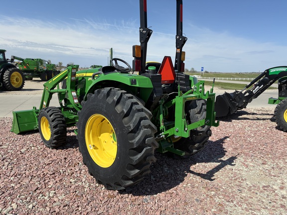 2024 John Deere 4052M (8th thumbnail)