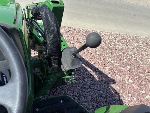 2024 John Deere 4052M (10th thumbnail)