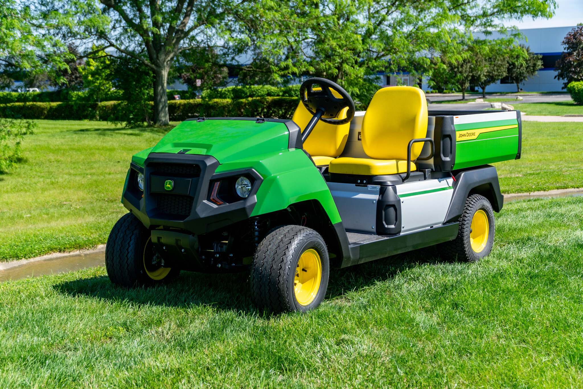 Used 2025 John Deere GS Electric ATVs & Gators at Koenig Equipment in Knightstown, IN - PhotoXL1