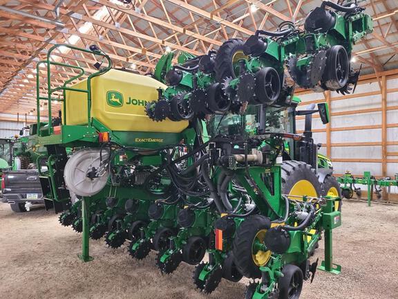 2023 John Deere 1725 CCS - Photo1