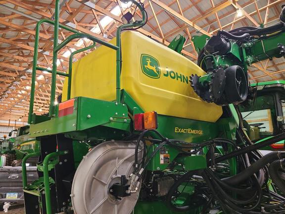 2023 John Deere 1725 CCS - Photo8