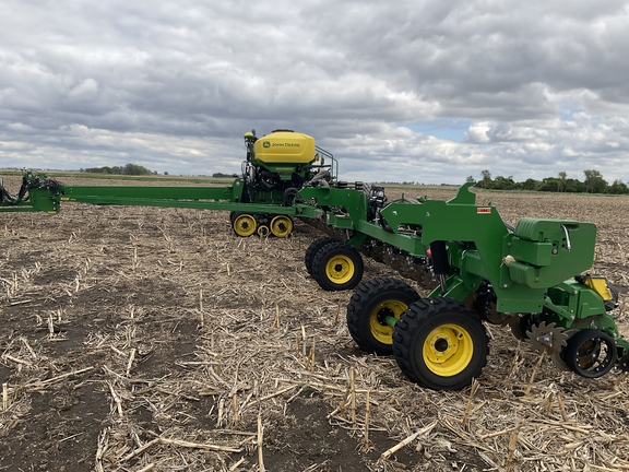 2025 John Deere DB90 - Photo1