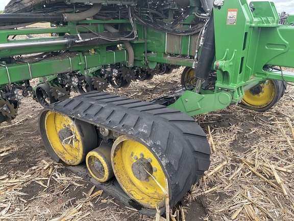 2025 John Deere DB90 - Photo14