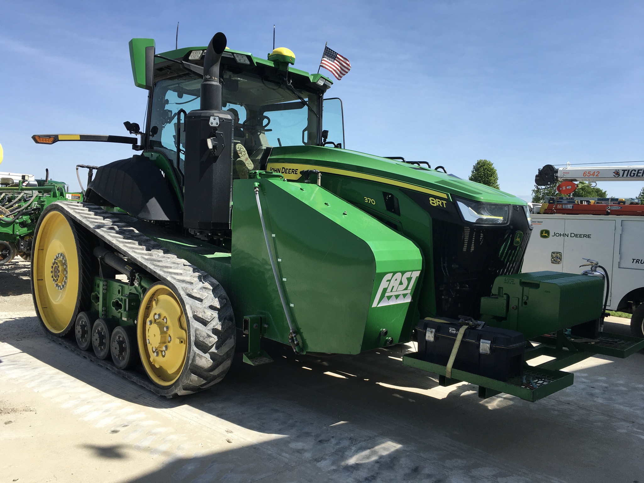 2020 John Deere 8RT 370 Image 2