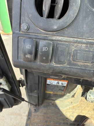 2020 John Deere XUV 835M (11th thumbnail)