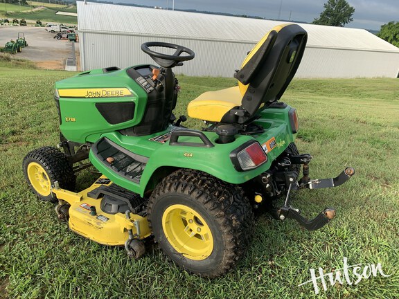 Photo of 2022 John Deere X738