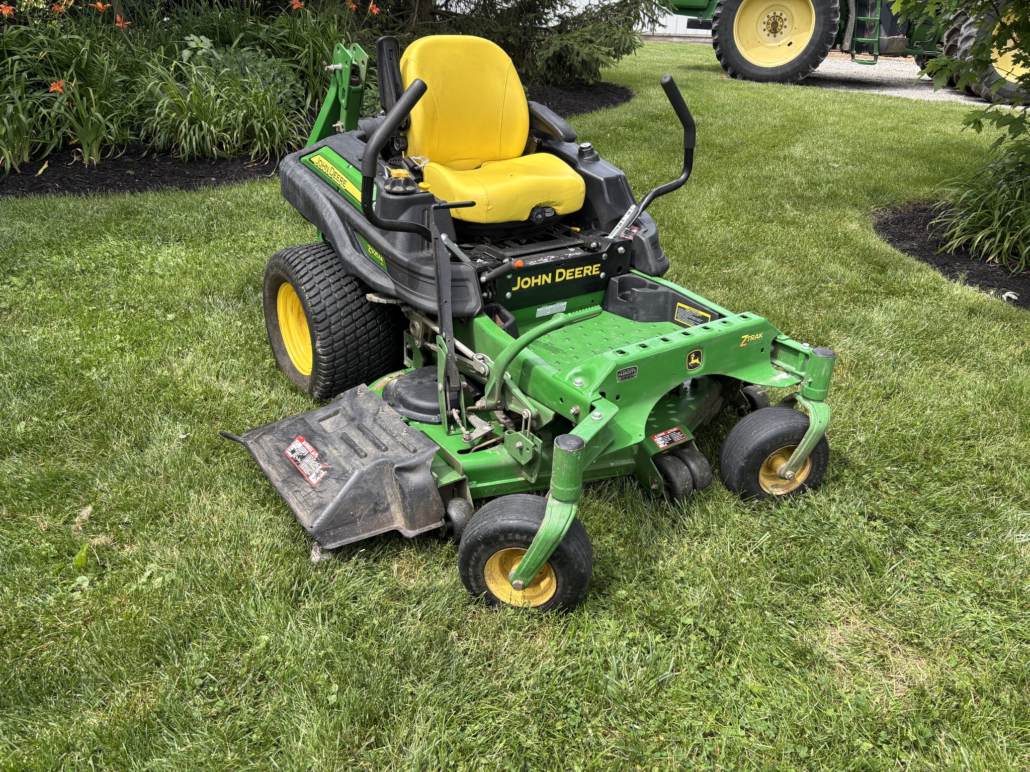Used 2014 John Deere Z925M Zero Turn Mowers at Koenig Equipment in Anna, OH - PhotoXL2
