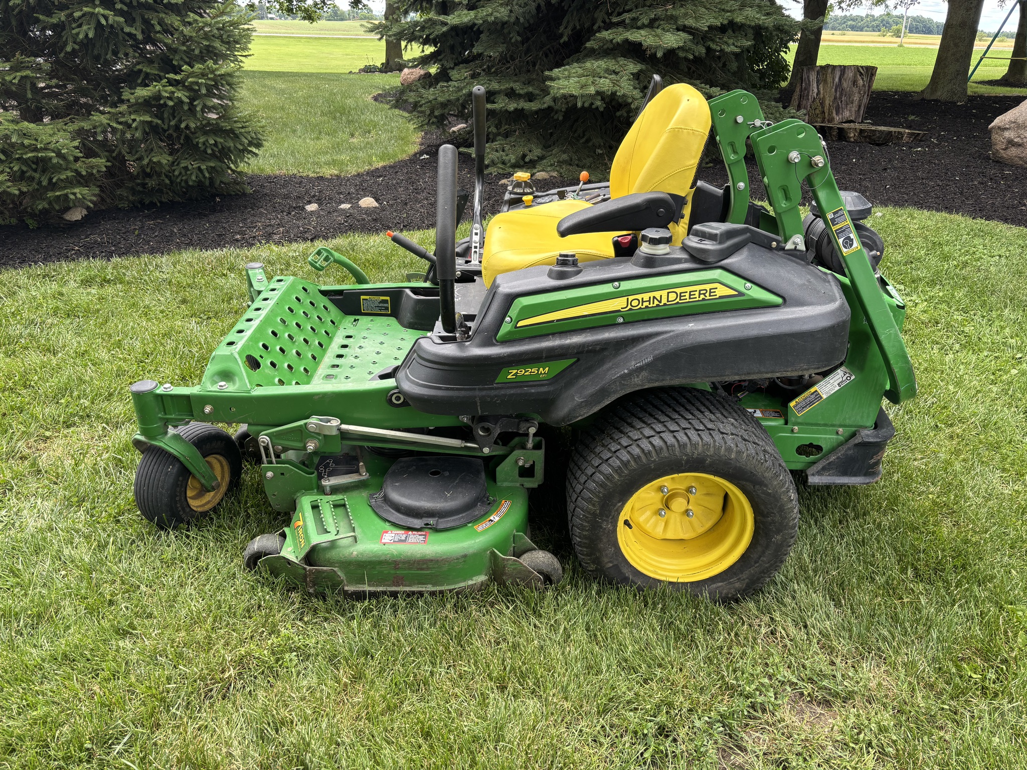 Used 2014 John Deere Z925M Zero Turn Mowers at Koenig Equipment in Anna, OH - PhotoXL7