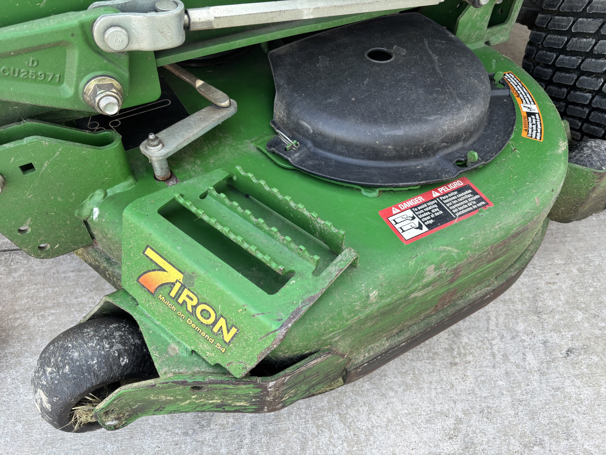 Used 2014 John Deere Z925M Zero Turn Mowers at Koenig Equipment in Botkins, OH - PhotoXL11