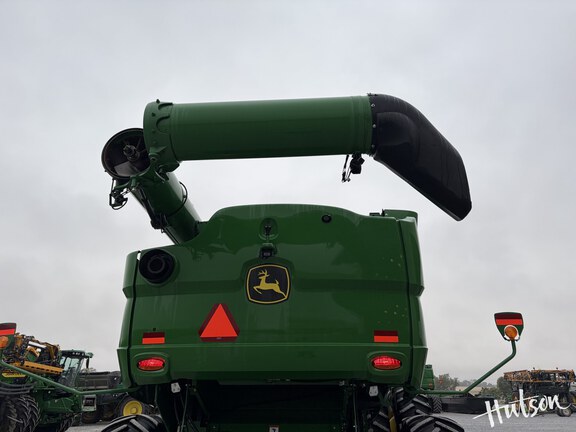 Photo of 2023 John Deere S780