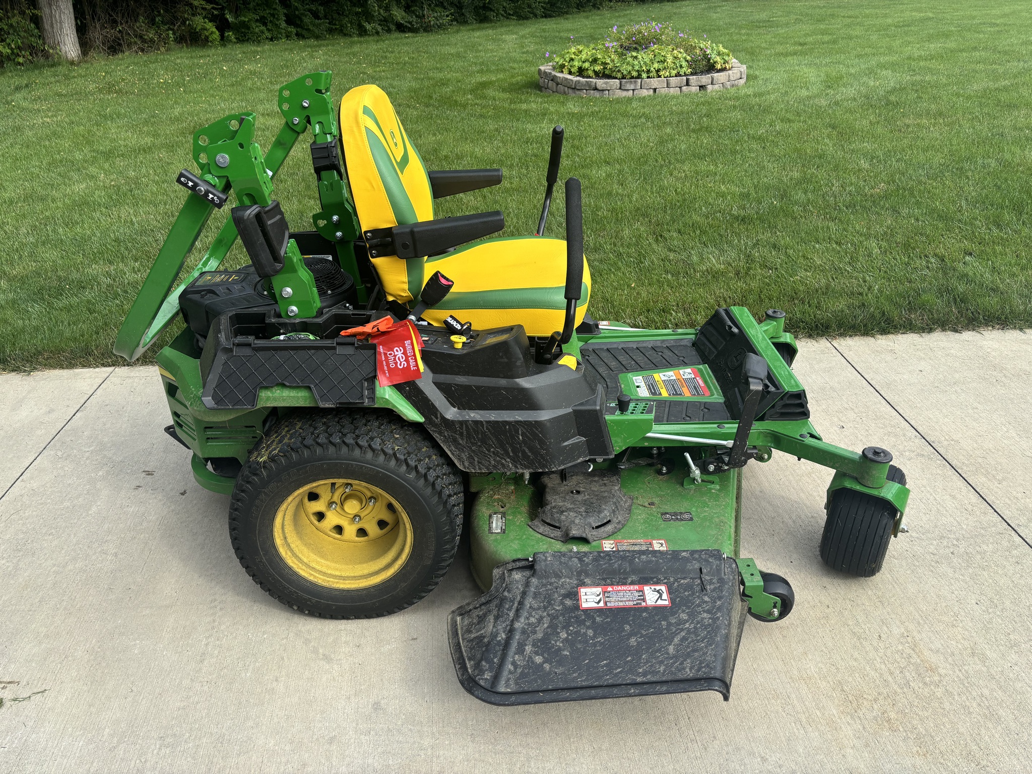 Used 2025 John Deere Z545R Zero Turn Mowers at Koenig Equipment in Tipp City, OH - PhotoXL7