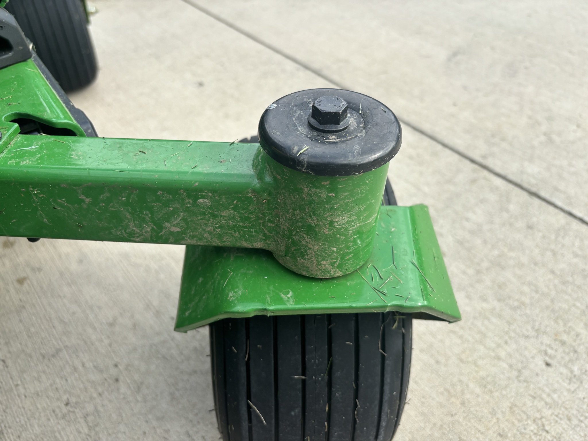 Used 2025 John Deere Z545R Zero Turn Mowers at Koenig Equipment in Tipp City, OH - PhotoXL14