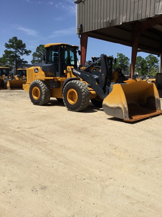 Photo of a 2026 John Deere 544 P