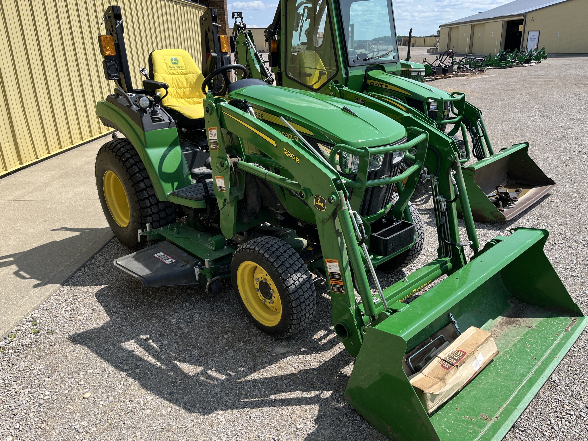 2024 John Deere 2032R Compact Utility Tractors