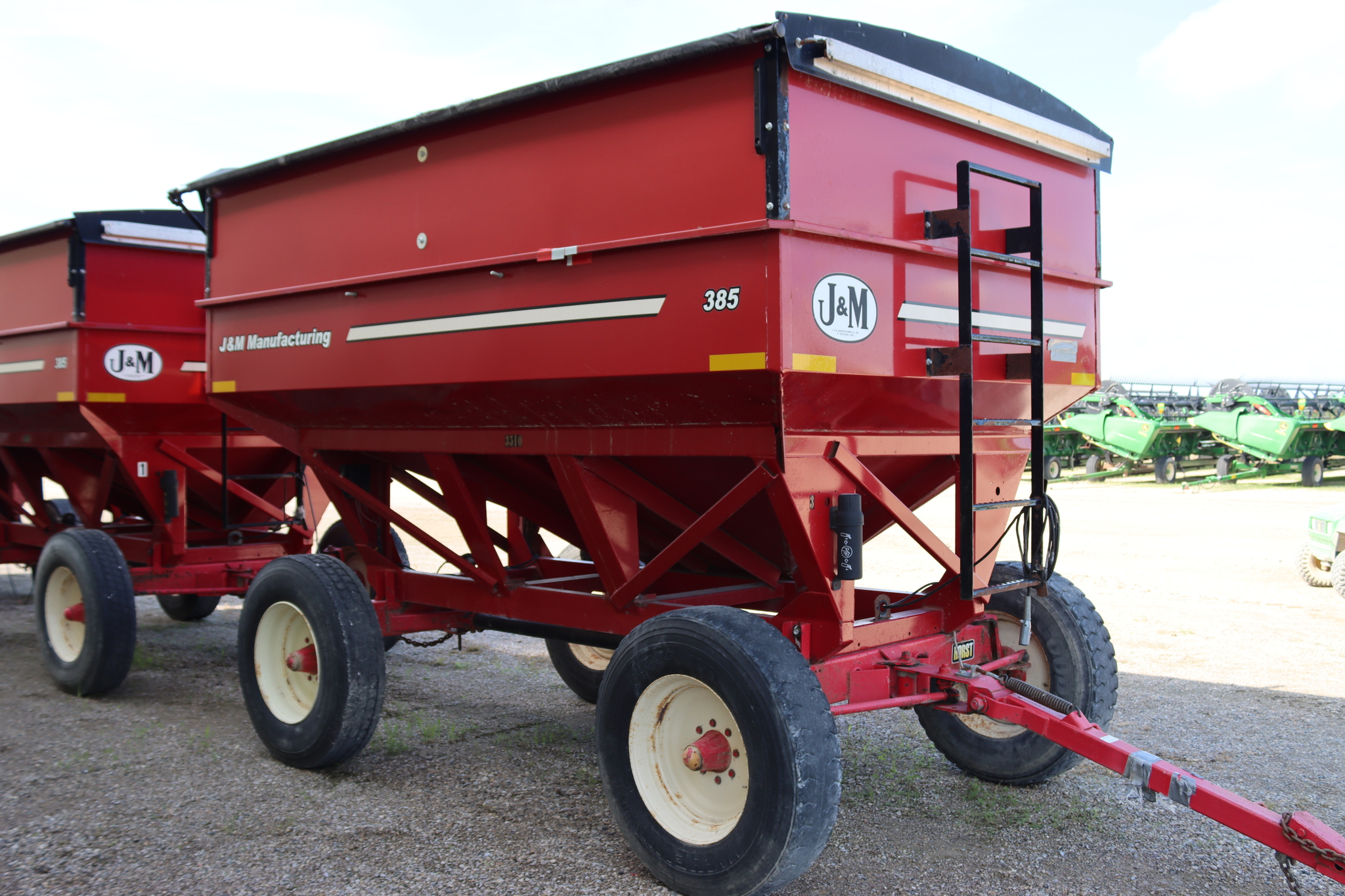 2012 J&M 385 Gravity Wagons and Boxes