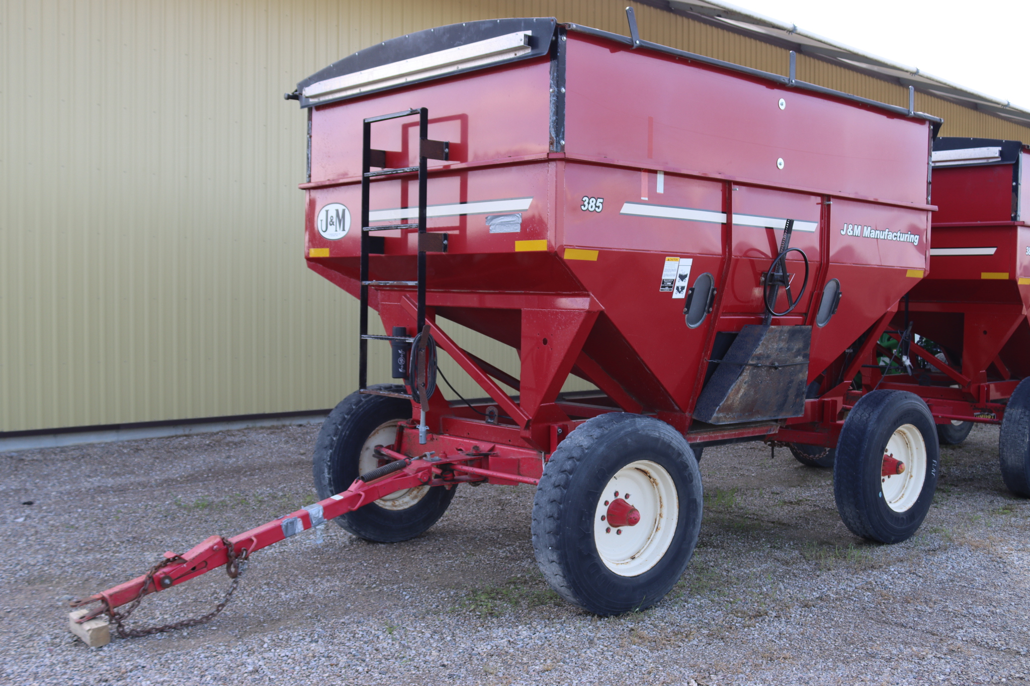 2012 J&M 385 Gravity Wagons and Boxes