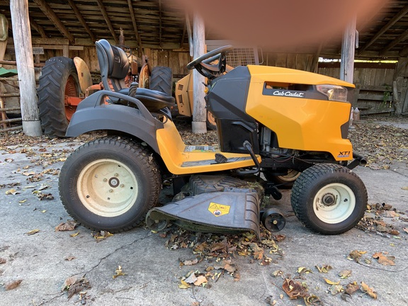 Used 2017 Cub Cadet GT50 Lawn & Garden Tractors at Koenig Equipment in Urbana, OH - Photo4