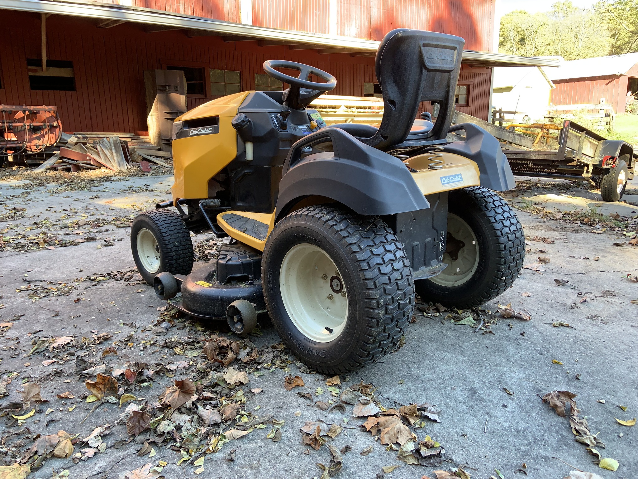 Used 2017 Cub Cadet GT50 Lawn & Garden Tractors at Koenig Equipment in Urbana, OH - PhotoXL5