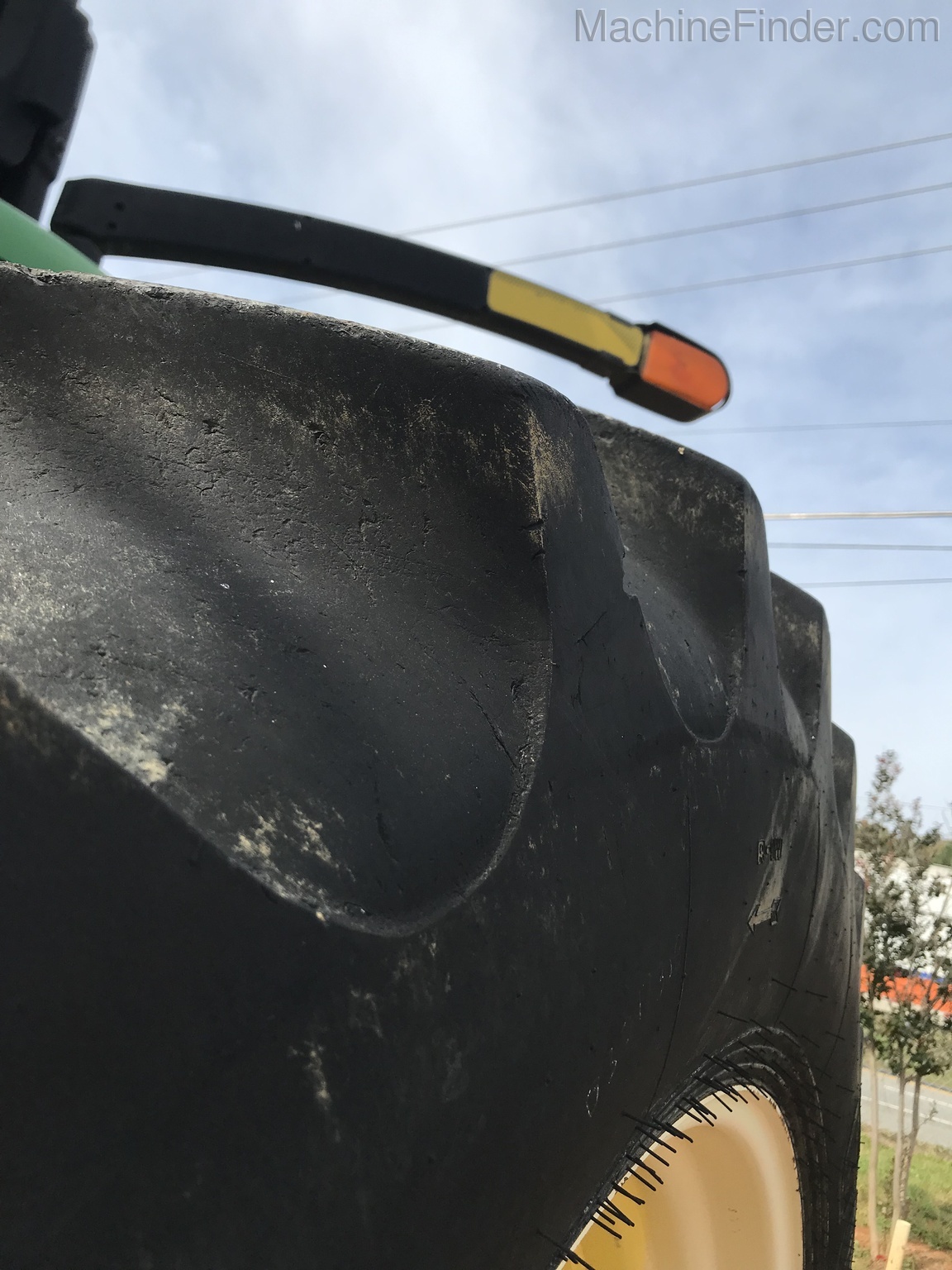 2012 John Deere 8285R Image 7