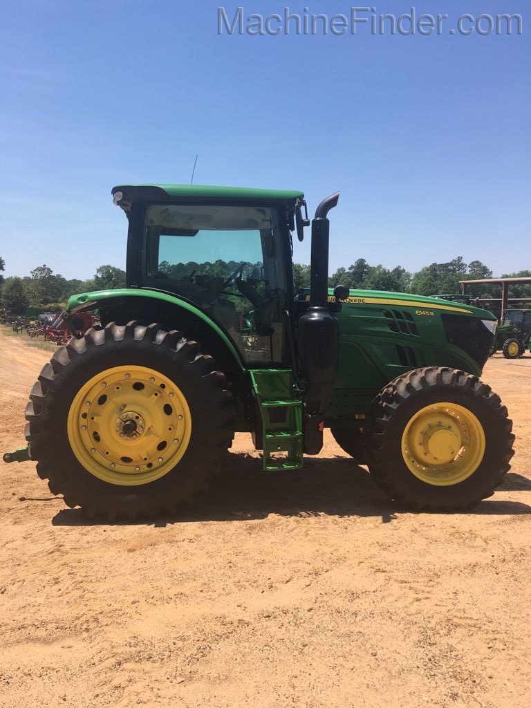 2017 John Deere 6145R Image 3