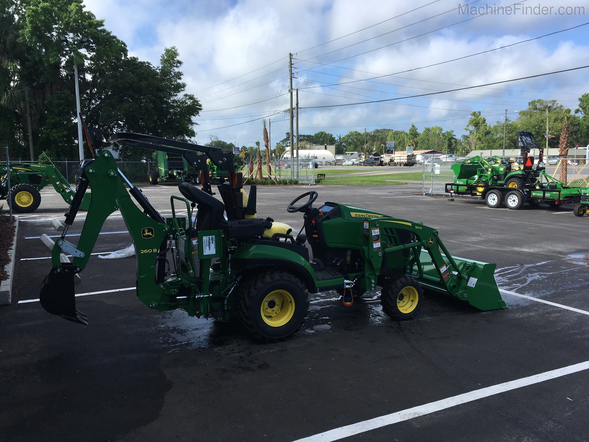 2020 John Deere 1025R BACKHOE PACKAGE Image 7