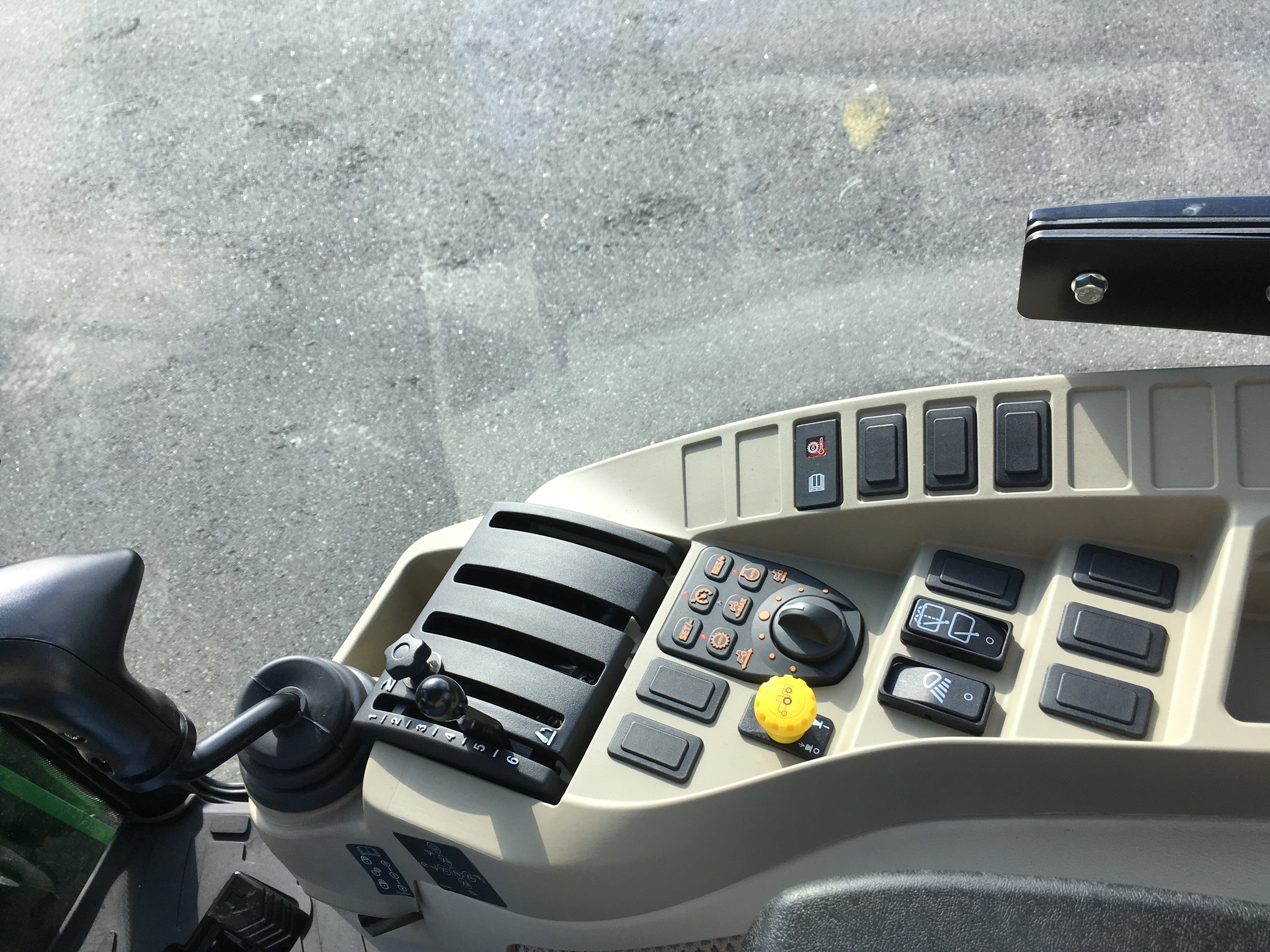 2023 John Deere 4066R Image 12