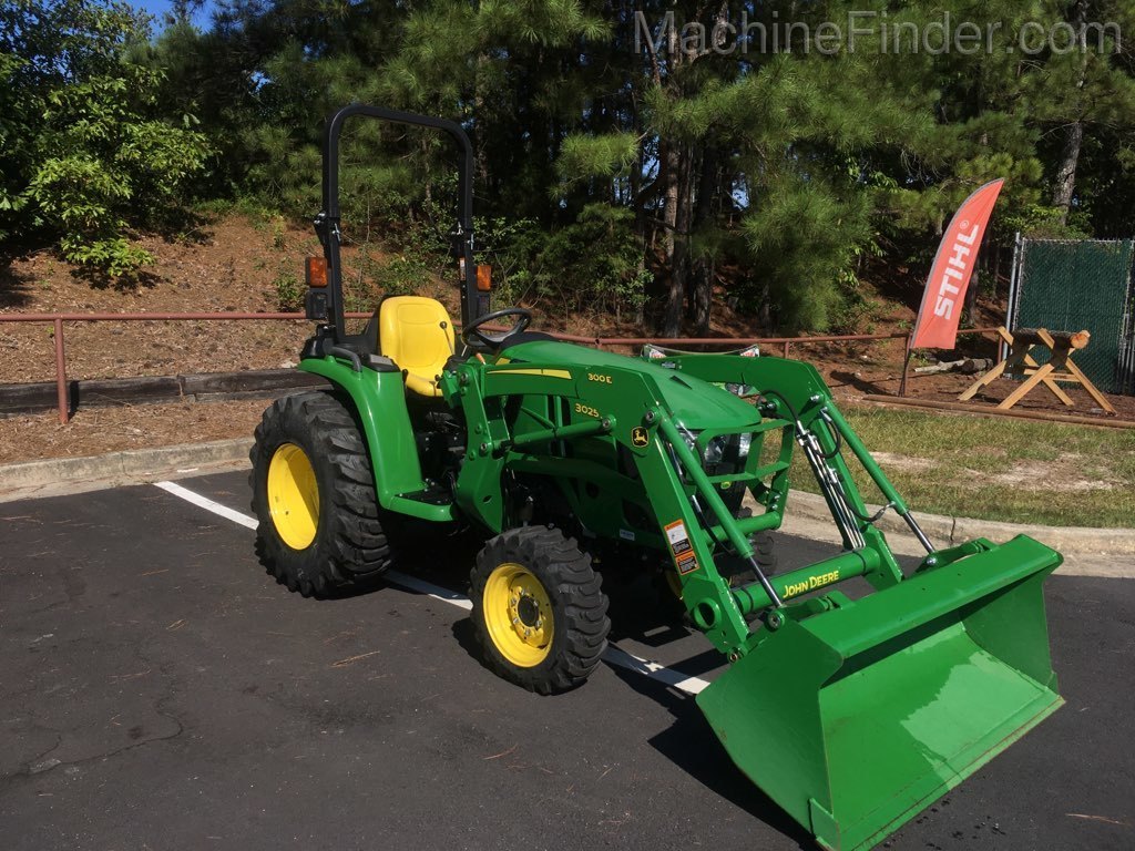 2018 John Deere 3025E Image 1