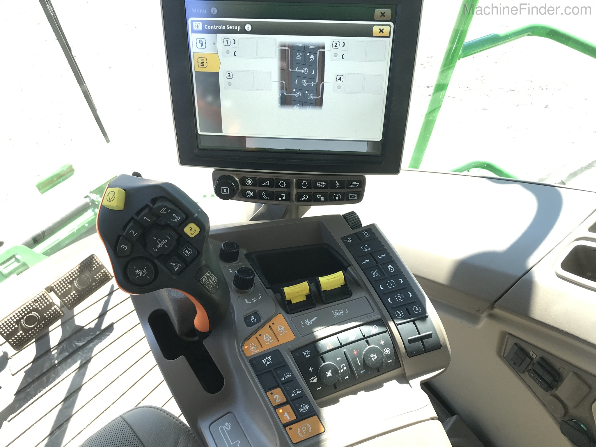2019 John Deere S780 Image 6