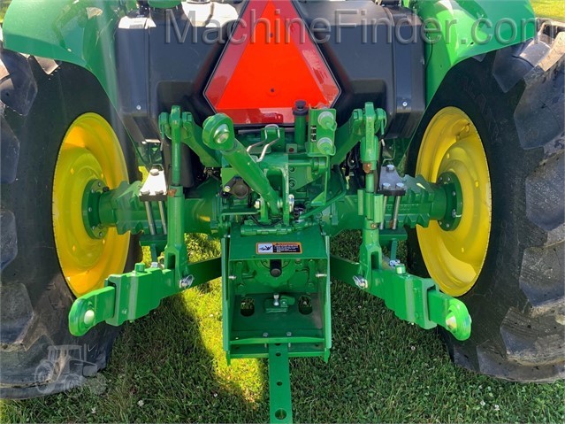 2020 John Deere 5055E Image 6