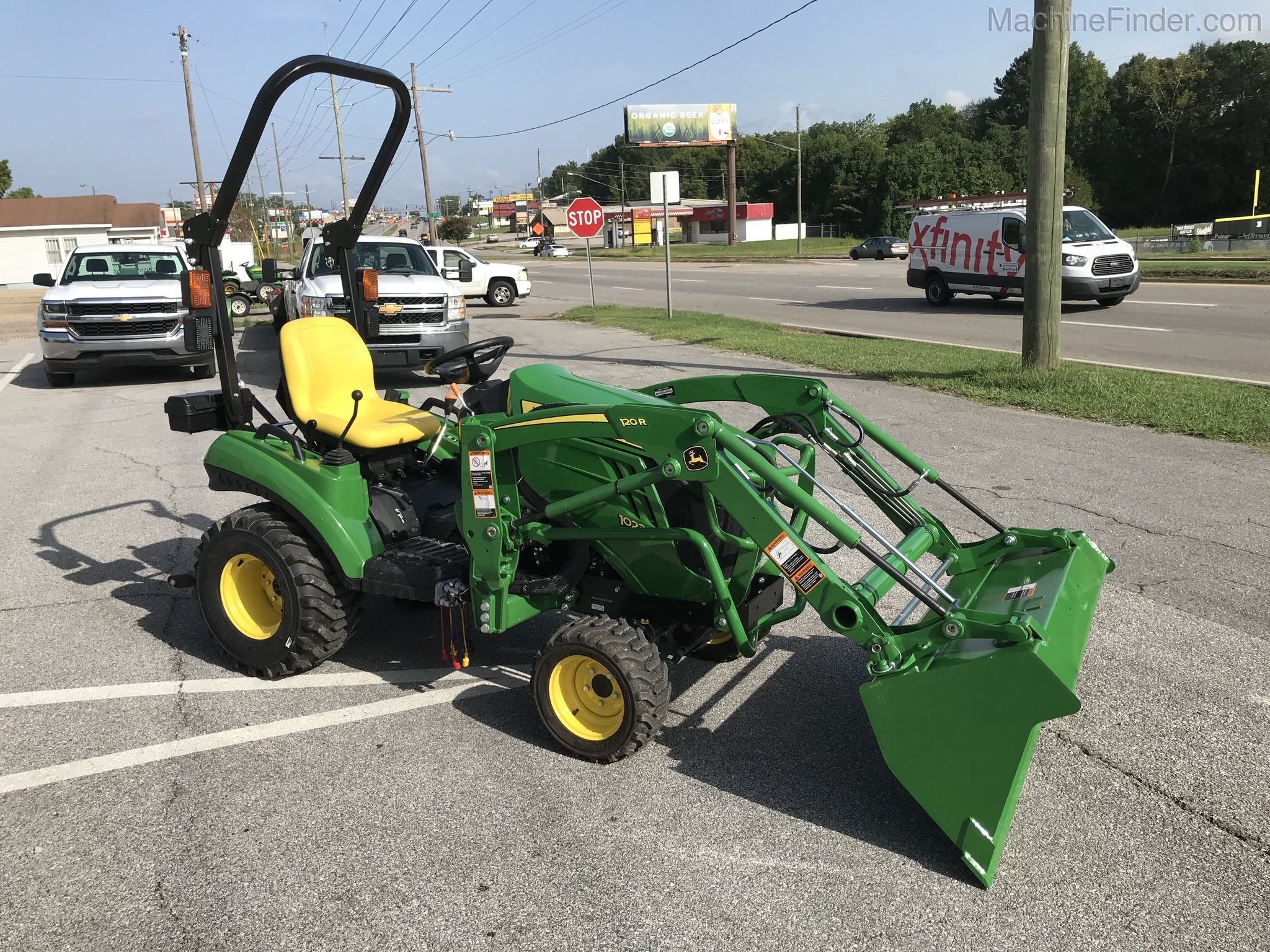 2020 John Deere 1023E Image 2