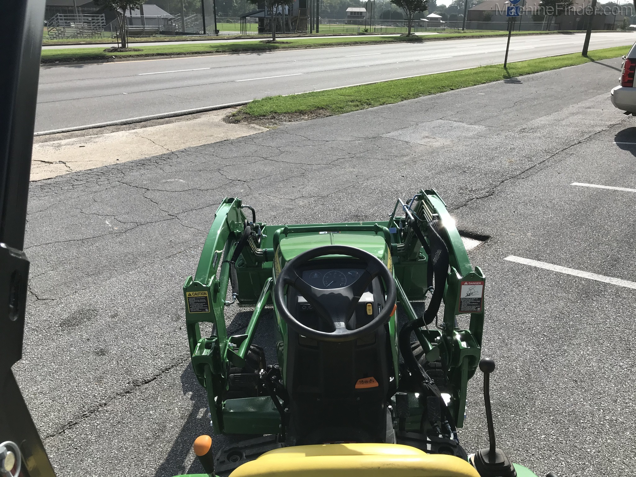 2020 John Deere 1023E Image 5