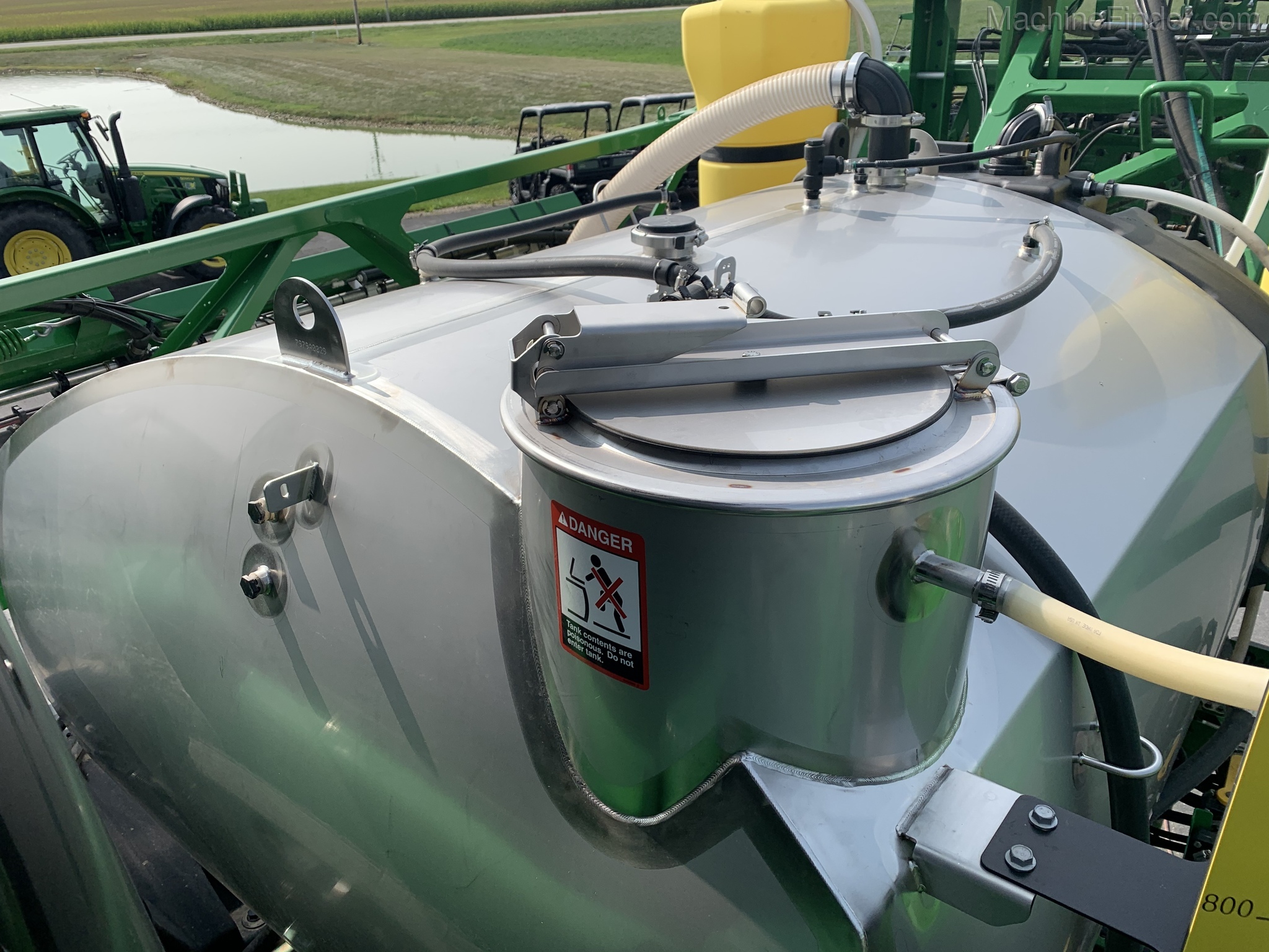 2020 John Deere R4030 Image 9