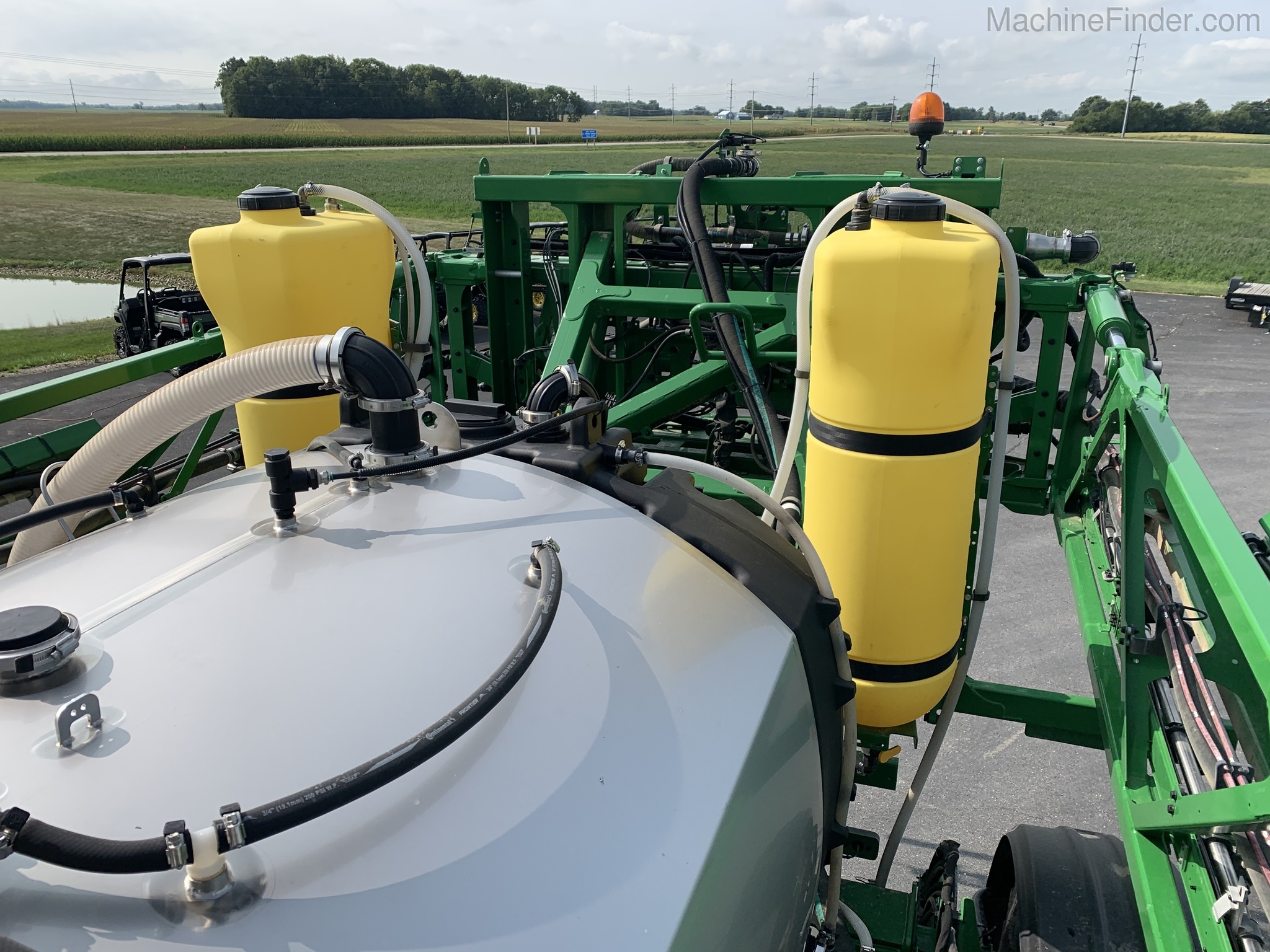 2020 John Deere R4030 Image 10