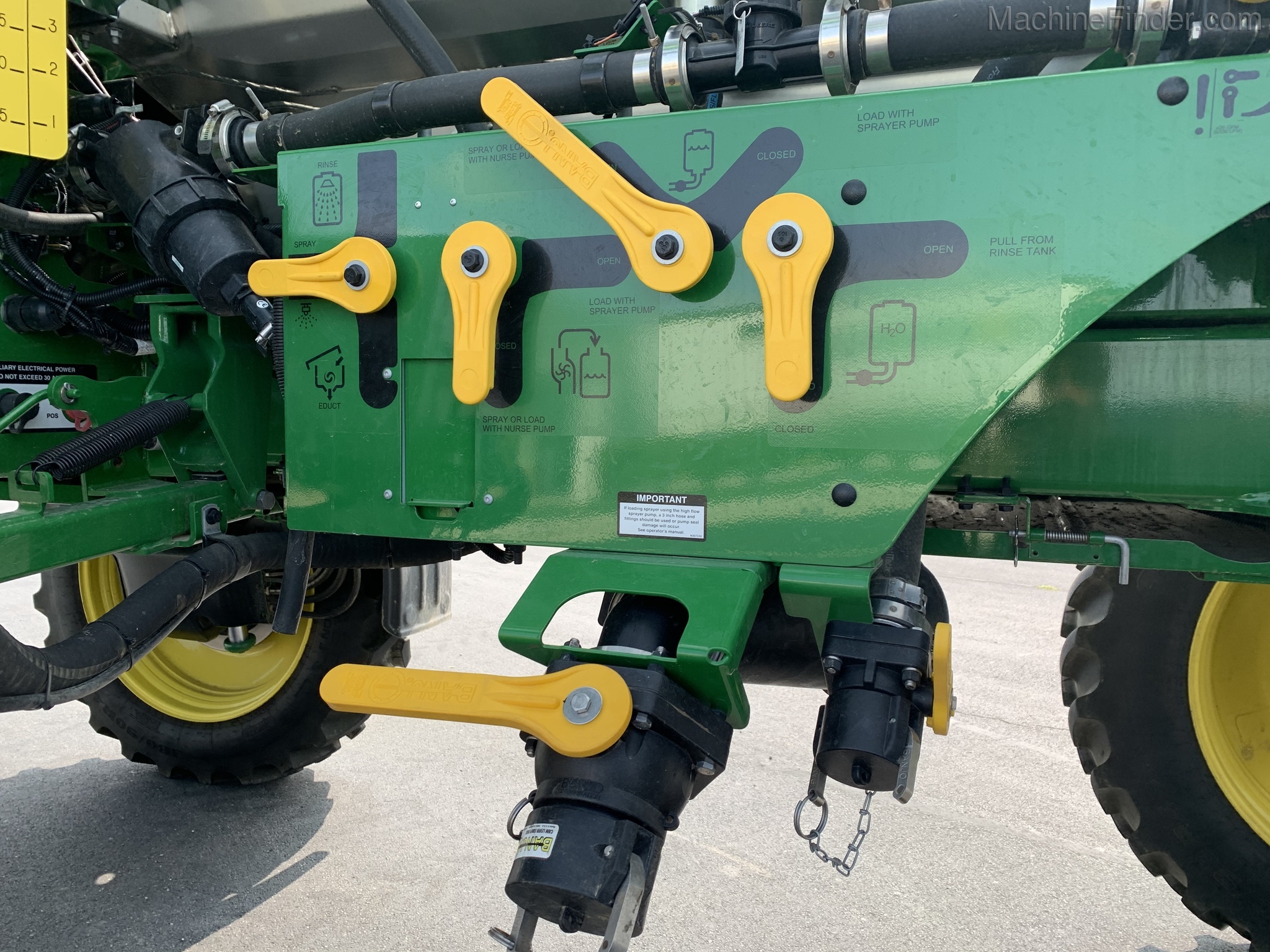 2020 John Deere R4030 Image 16