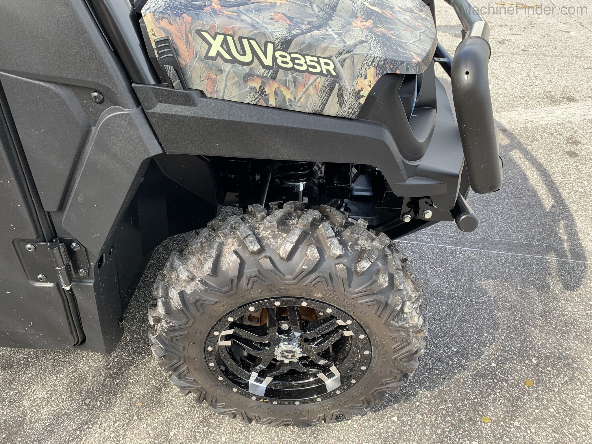 2020 John Deere 835R Image 6