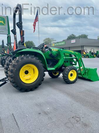 2020 John Deere 3038E Image 4