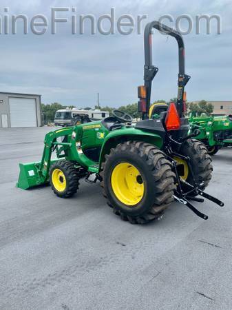 2020 John Deere 3038E Image 3