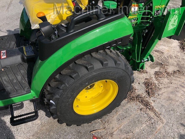 2020 John Deere 2025R TRACTOR-LOADER-BACKHOE Image 7