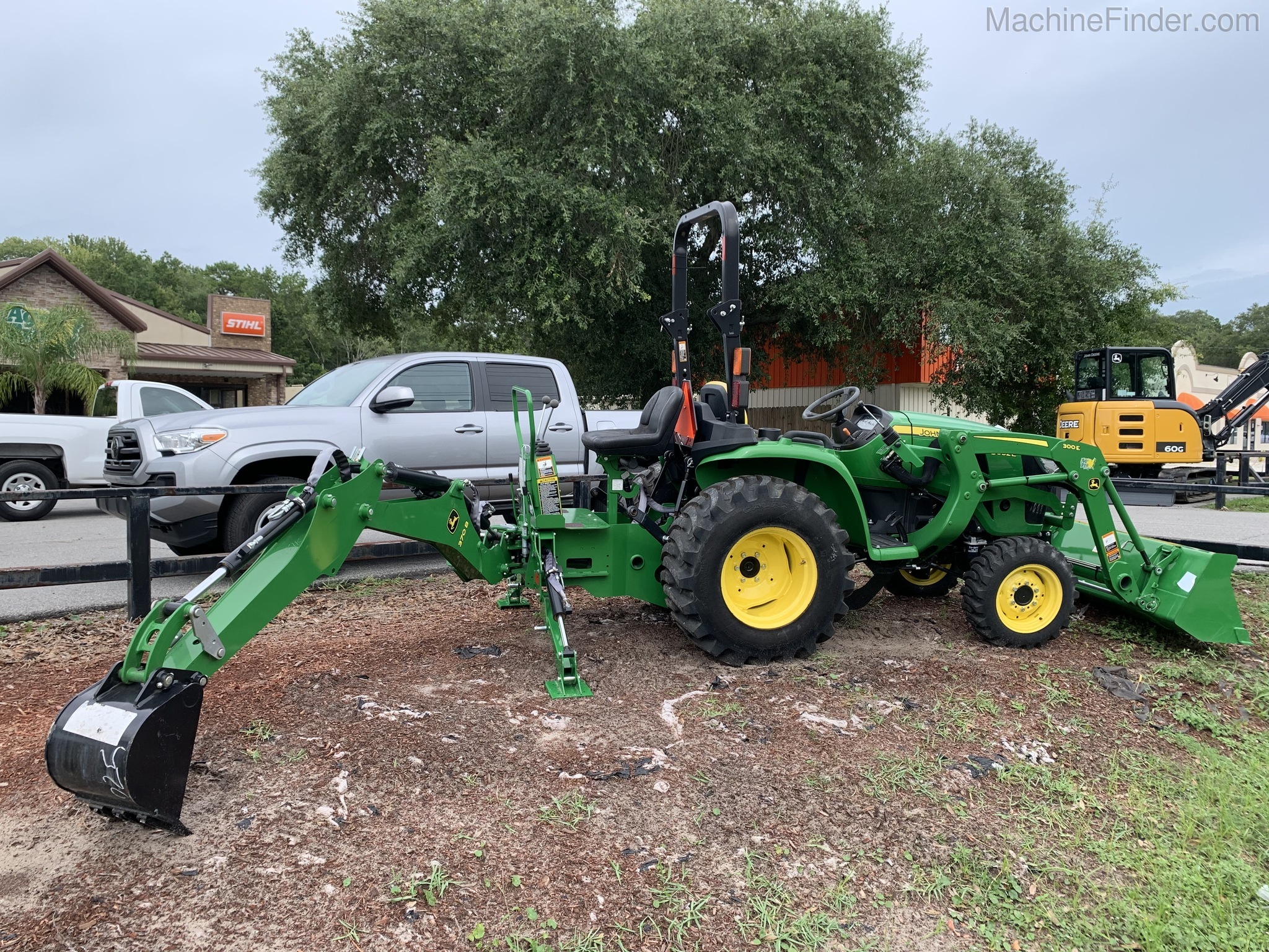 2020 John Deere 3032E Image 1