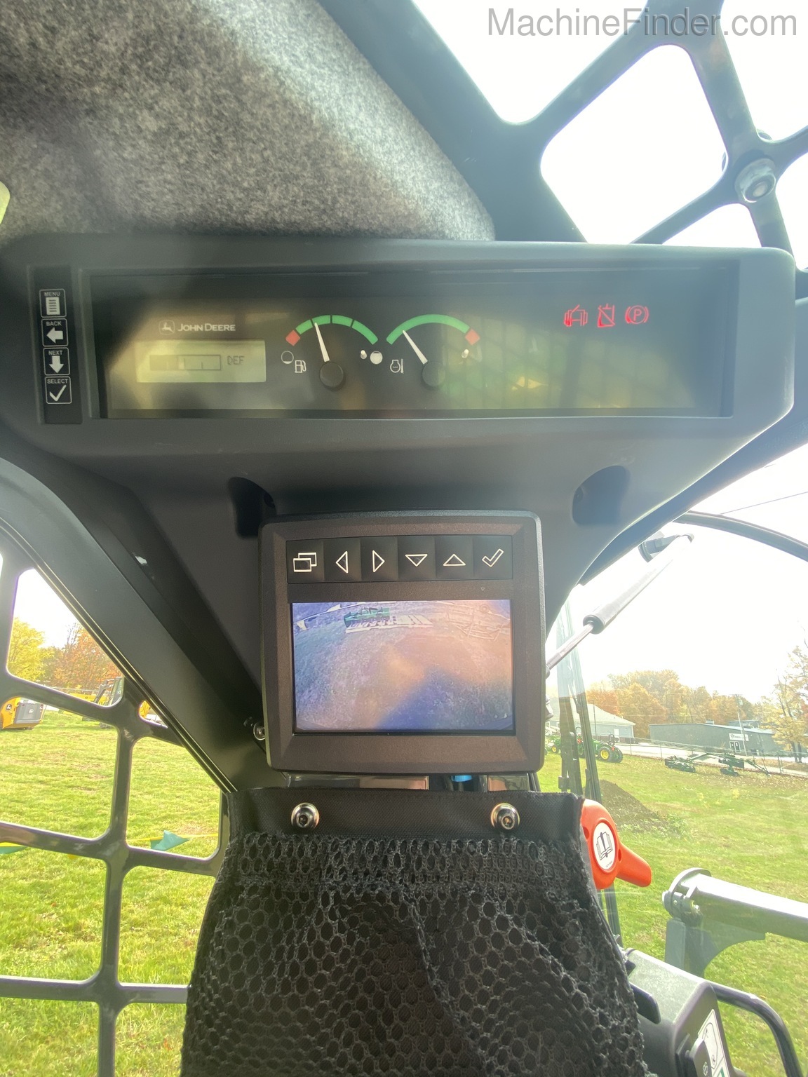 2020 John Deere 333G Image 10