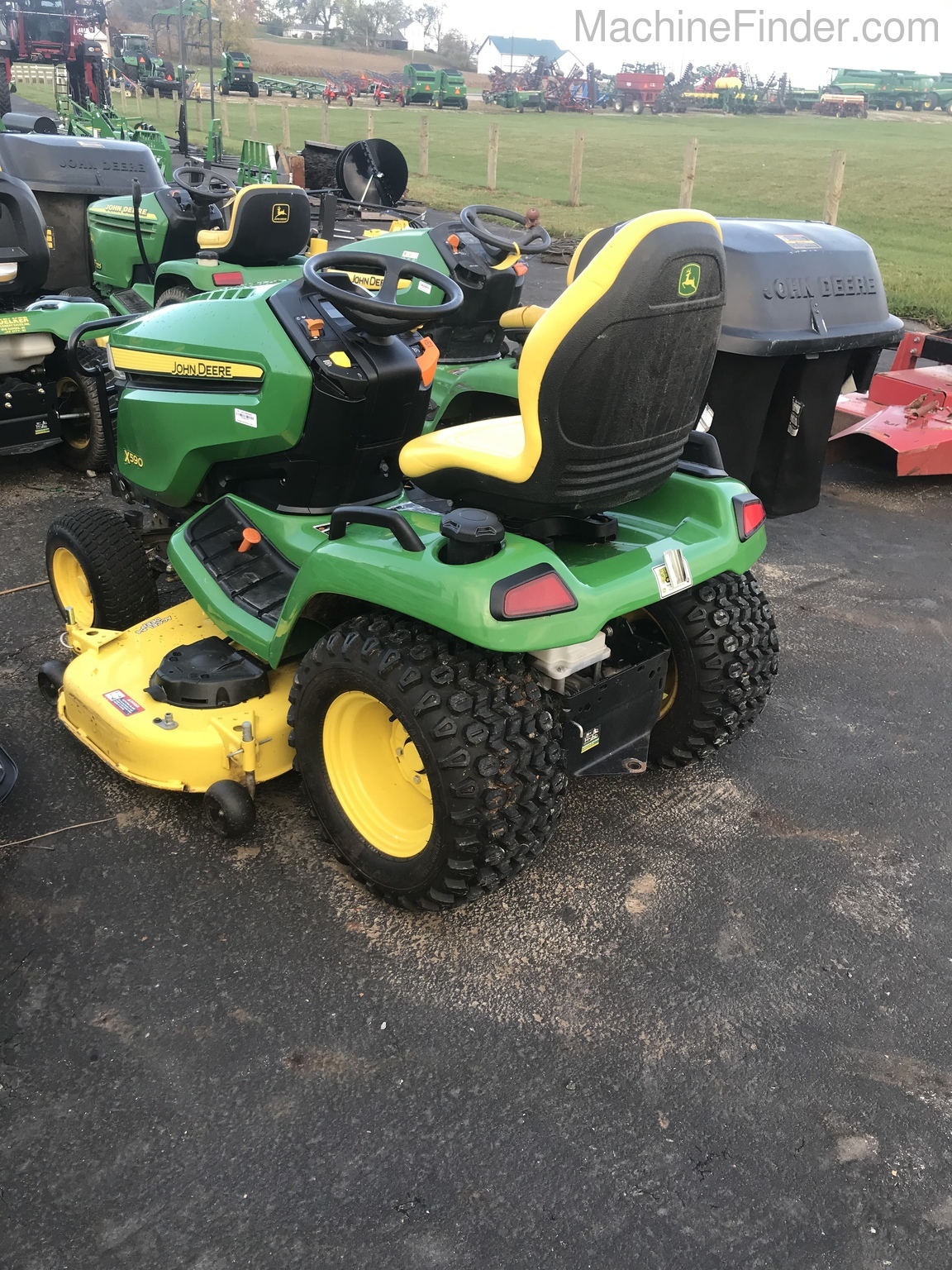 2018 John Deere X590 Image 5