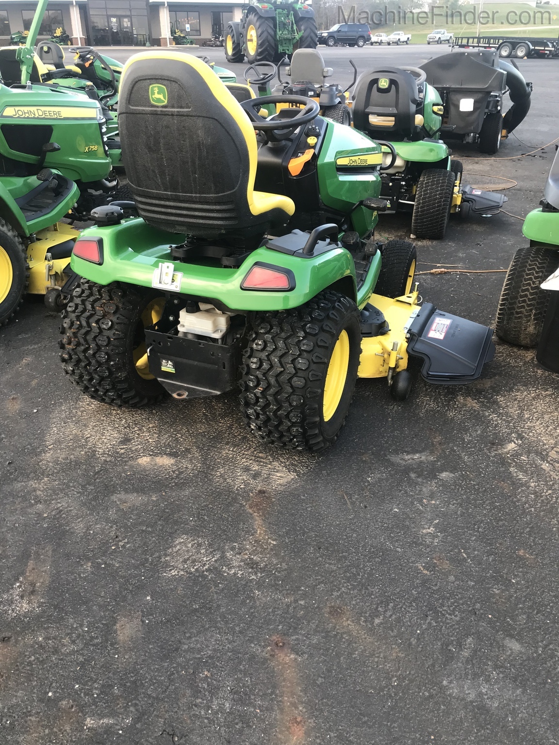 2018 John Deere X590 Image 2